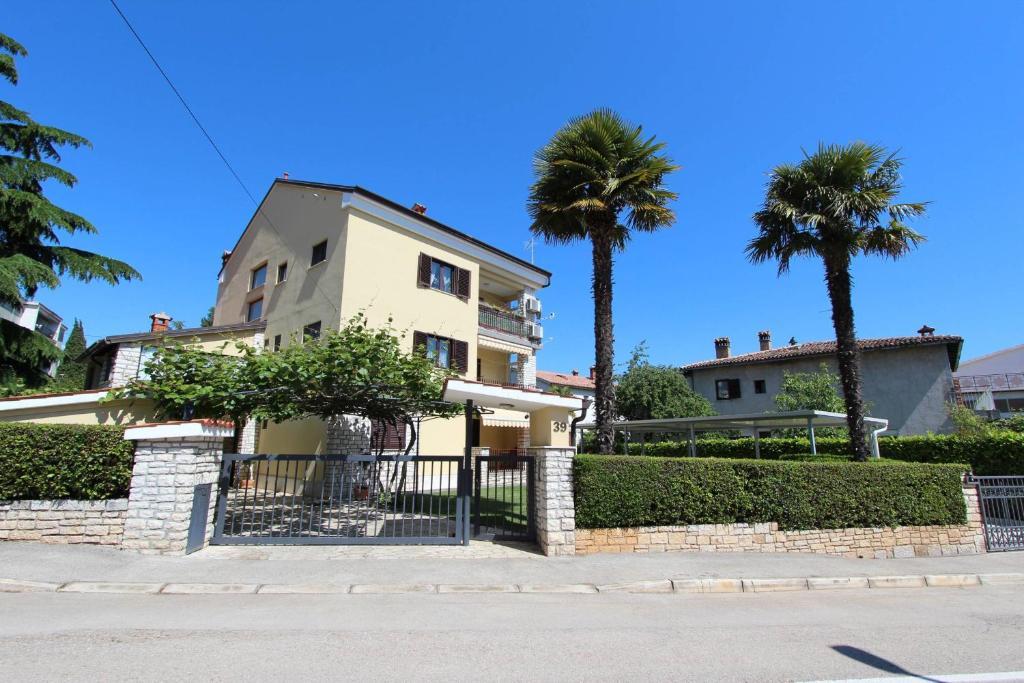Apartments Villa Mattossi ロヴィニ エクステリア 写真